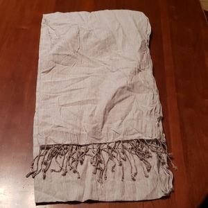 Women's pinstripe scarf